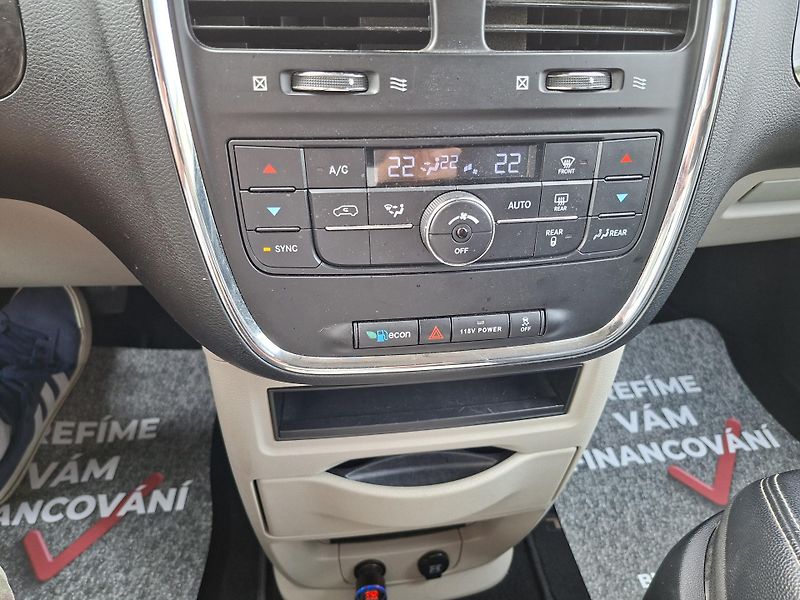 Chrysler Town & Country (2014) 3,6L 7míst, LPG, tažné, 2xkola - fotka 29 z 35