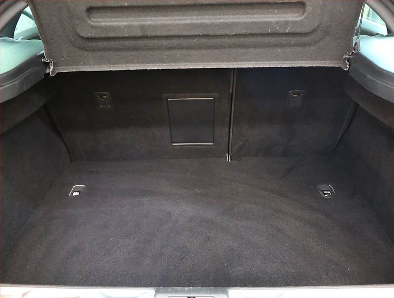 Citroën DS5 (2014) 2.0 HDi, Navi, Xenony - fotka 14 z 17