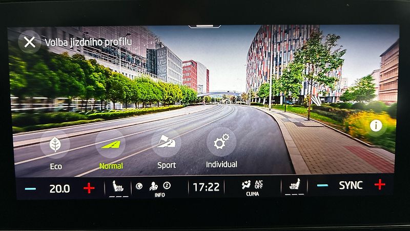 Škoda Octavia 2.0 TDI DSG Style Combi - fotka 23 z 23