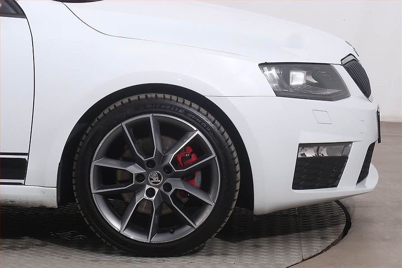 Škoda Octavia (2016) RS 2.0 TDI, Serv.kniha, Kůže - fotka 15 z 26