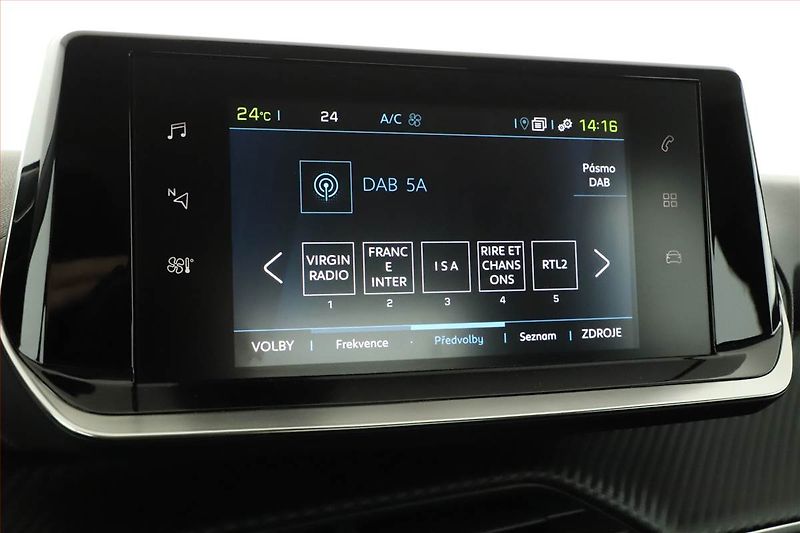 Peugeot 208 (2021) 50 kWh, SoH 91%, Automat - fotka 9 z 21