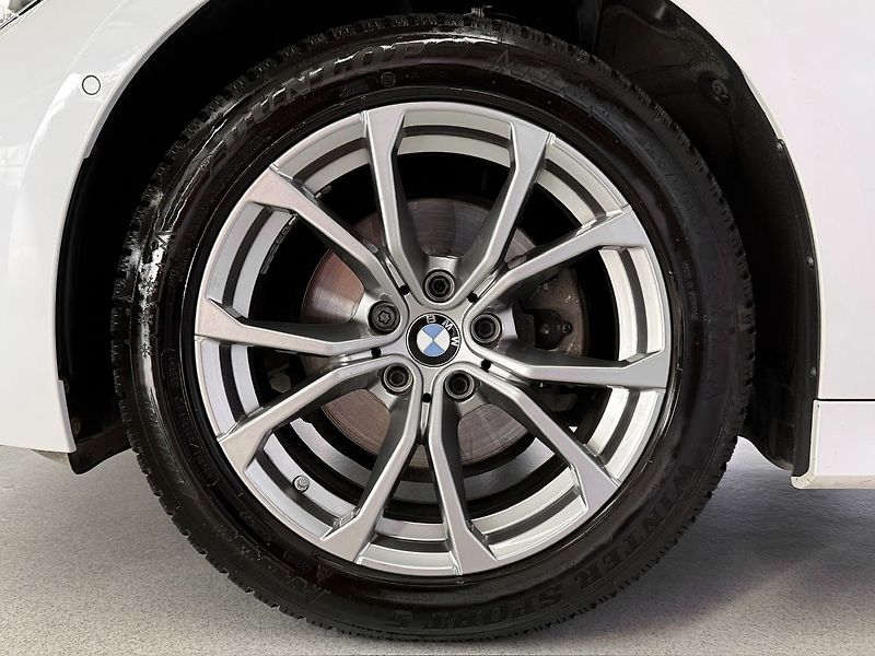 BMW Řada 3 320d xDrive AT LUXURY LINE, PA - fotka 9 z 29