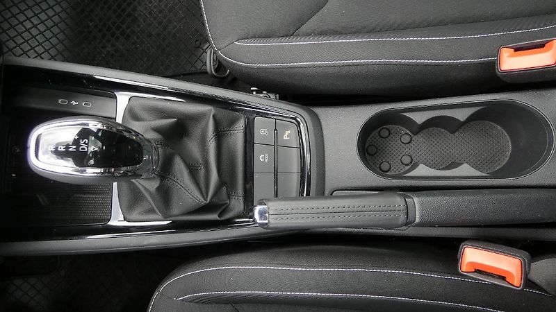 Škoda Scala TSI 85kW Monte Carlo DSG - fotka 18 z 24