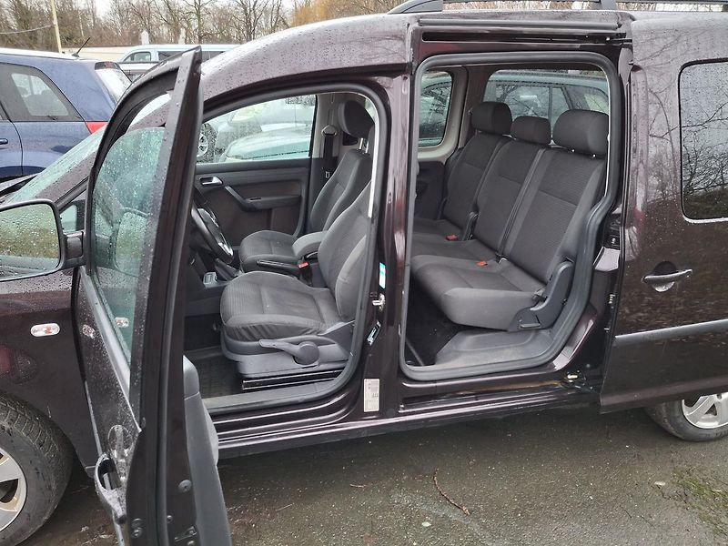 Volkswagen Caddy Maxi TDI 4x4 7 míst  - fotka 14 z 35