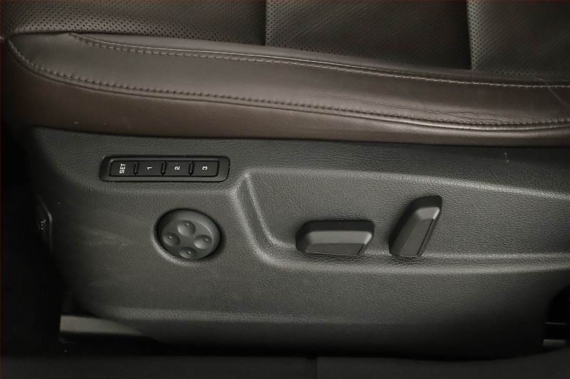 Škoda Superb (2014) Laurin&Klement 2.0 TDI, 4X4 - fotka 11 z 17