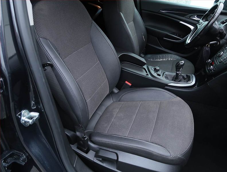 Opel Insignia (2011) 2.0 CDTI, Serv.kniha, po STK - fotka 9 z 26