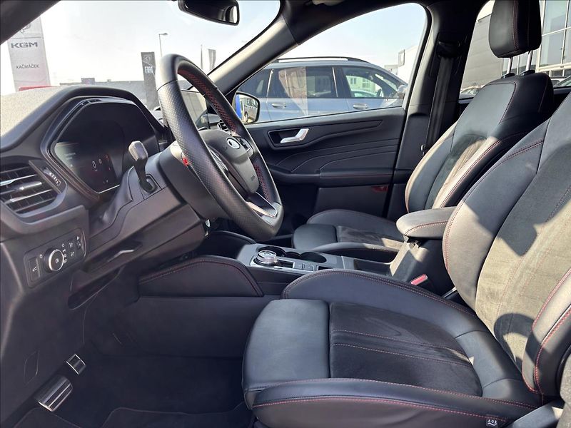 Ford Kuga 2,5 HEV 138kW ST-Line X AWD - fotka 22 z 46