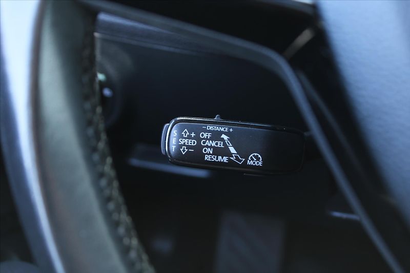 Škoda Superb 2.0TDI 140kW DSG L&K ČR - fotka 18 z 33