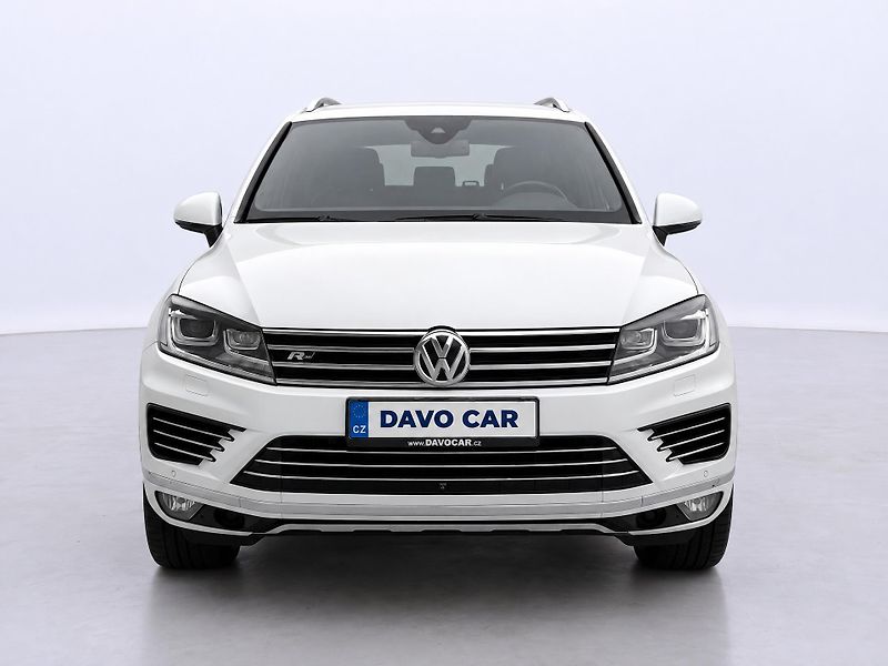 Volkswagen Touareg 3,0 TDI V6 193kW R-Line CZ - fotka 2 z 29