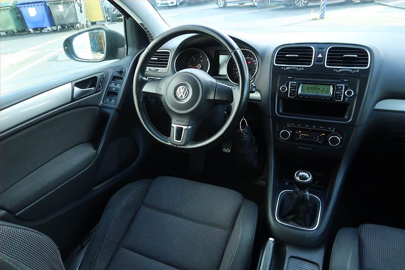 Volkswagen Golf (2009) 2.0 TDI, Serv.kniha, po STK - fotka 7 z 16