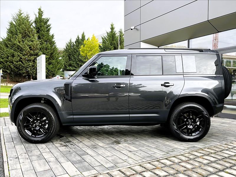 Land Rover Defender (2026) 110 D200 S - fotka 2 z 23
