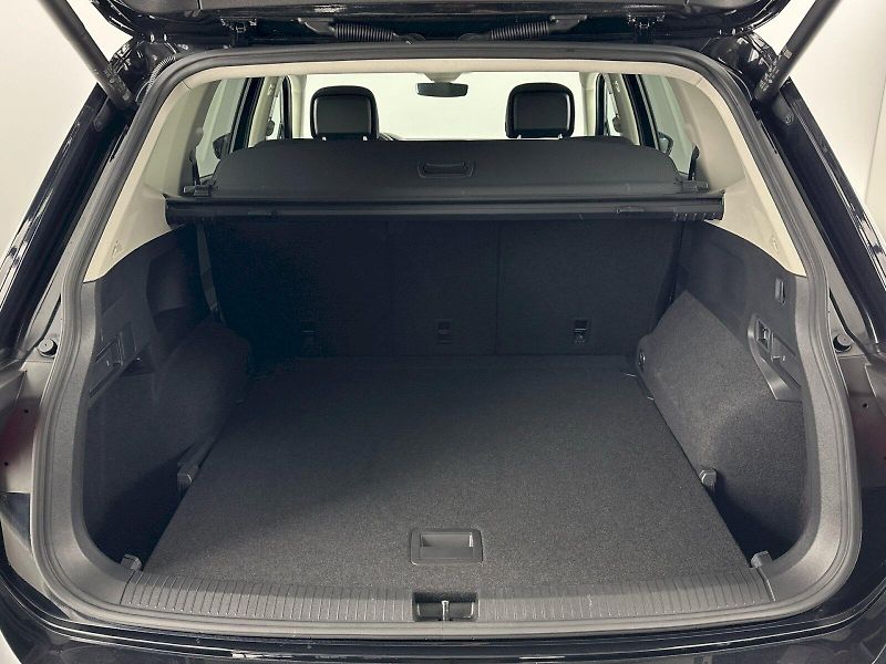 Volkswagen Tiguan Allspace (2022) Life 1.5 TSI 110kW - fotka 27 z 29