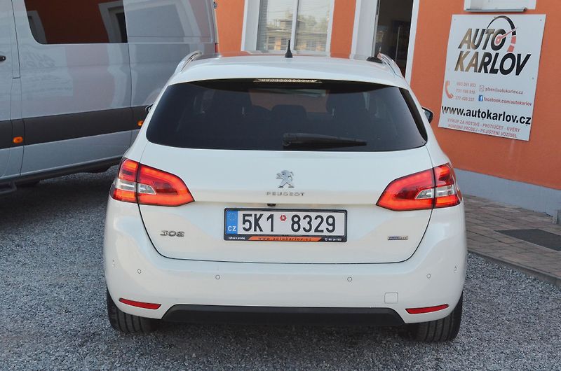 Peugeot 308 (2017) SW 1.2 96kW Allure / AUTOMAT - fotka 5 z 39