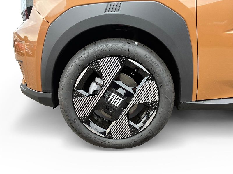 Fiat Grande Panda (2026) La Prima 1.2 Turbo Hybrid 110k - fotka 14 z 15