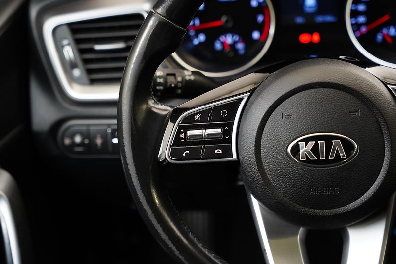 Kia Ceed - fotka 16 z 26
