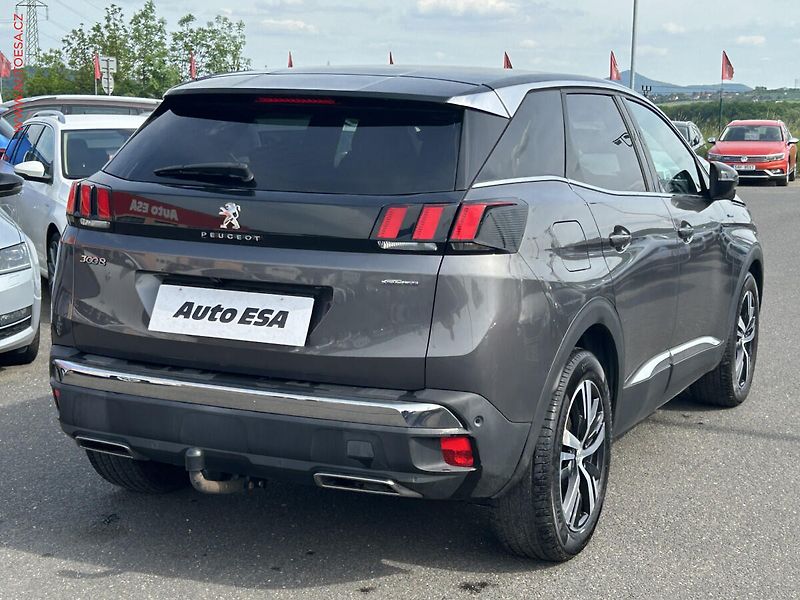 Peugeot 3008 (2018) 1.2 PT, GT Line - fotka 4 z 19