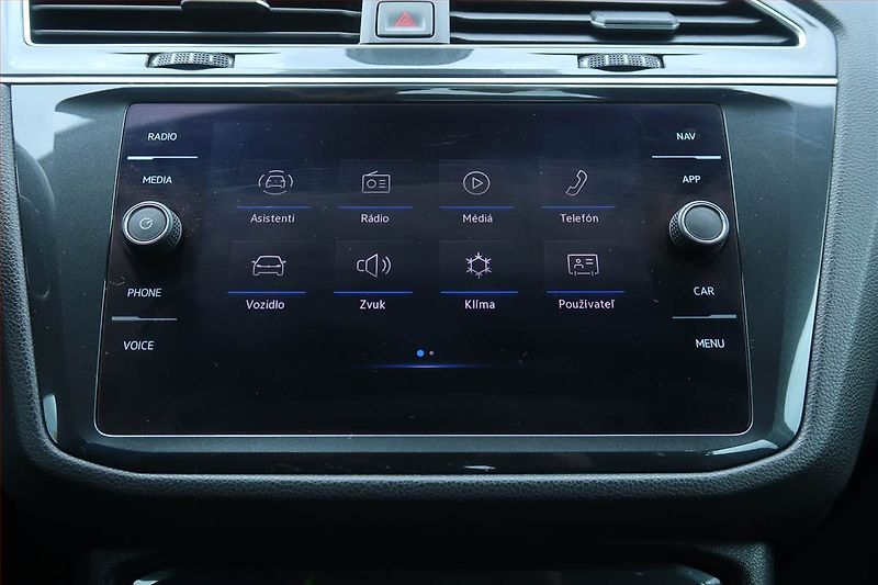 Volkswagen Tiguan (2021) 2.0 TDI - fotka 20 z 24