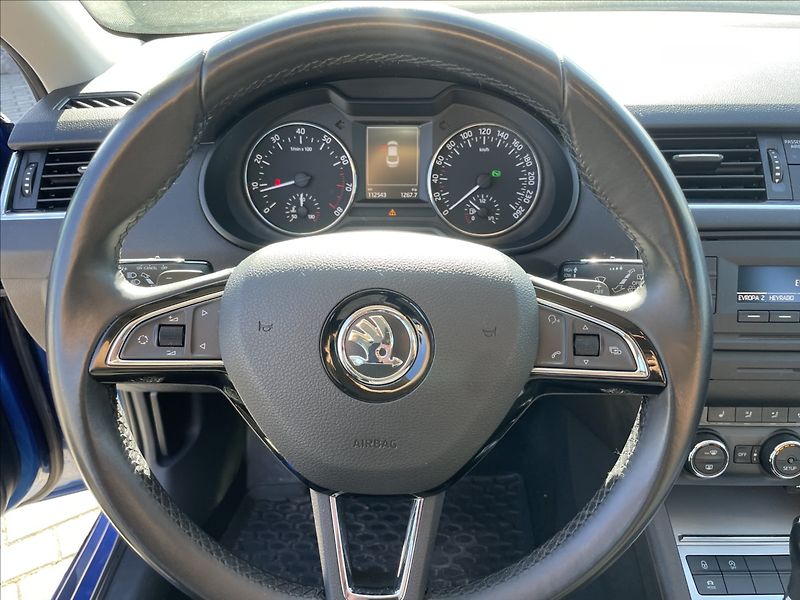 Škoda Octavia 1,8 TSi 132kw DSG Style Xenon - fotka 13 z 35