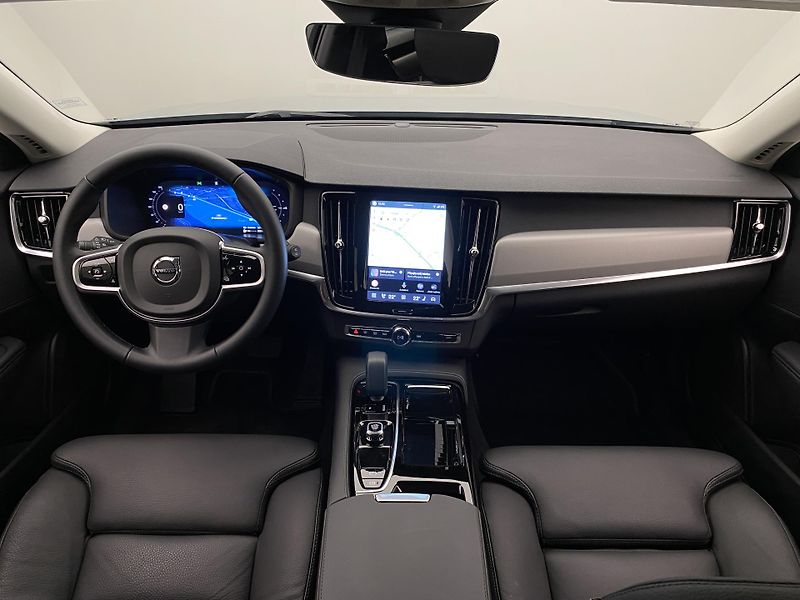 Volvo V90 T6 AWD RECHARGE REZERVACE - fotka 2 z 58