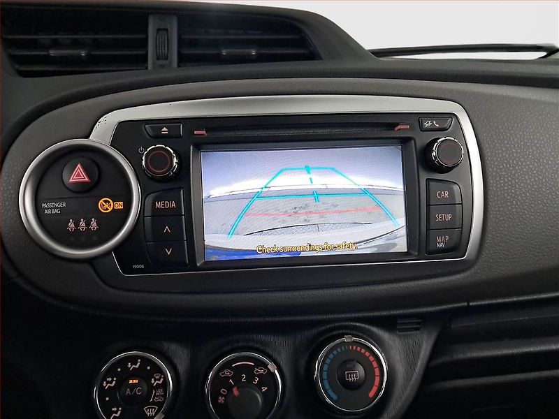 Toyota Yaris (2012) 1.0 VVT-i, Park. senzory - fotka 18 z 18