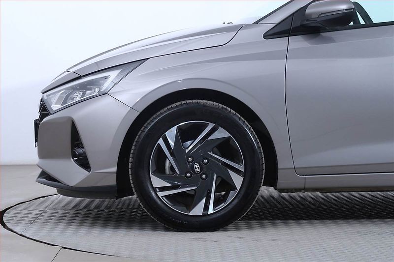 Hyundai i20 (2023) 1.2 MPI, Serv.kniha, Tempomat - fotka 14 z 20