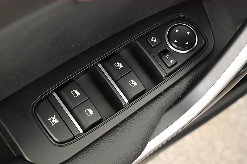 Kia Ceed (2021) 1.5 T-GDI MHEV, Automat - fotka 9 z 20