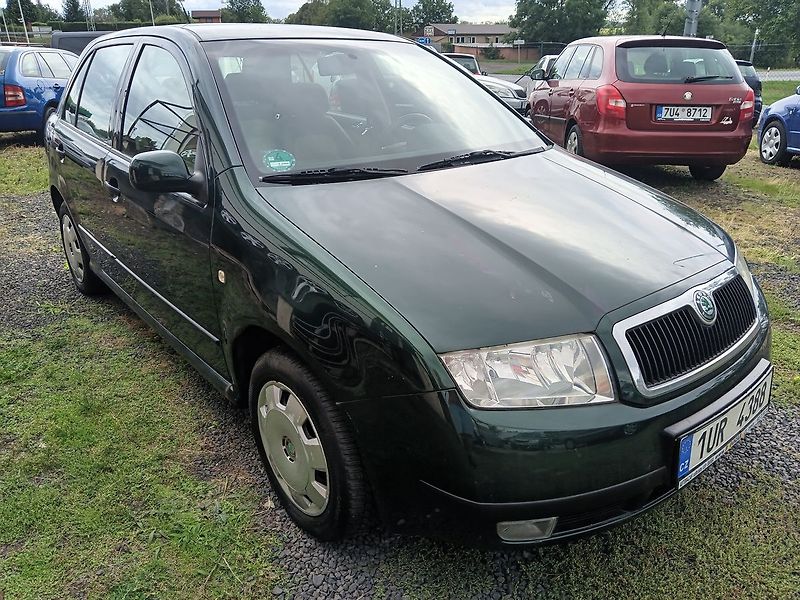 Škoda Fabia 1.4 MPI Comfort - fotka 7 z 26