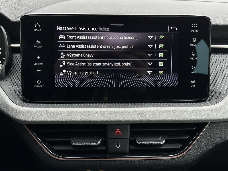 Škoda Scala 1.5TSi DSG 150PS LED V.Cockpit - fotka 31 z 44