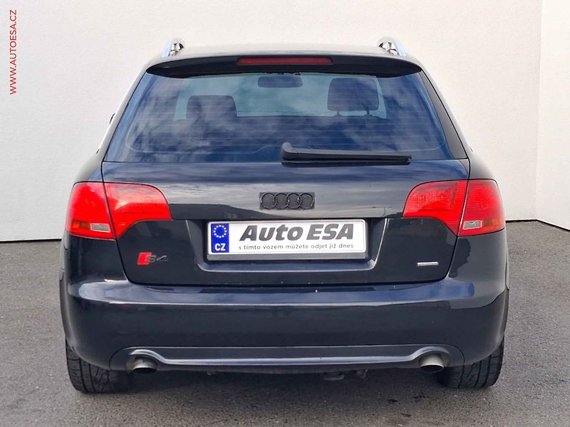 Audi A4 (2008) 2.0 TDi Quattro, Klima - fotka 5 z 15
