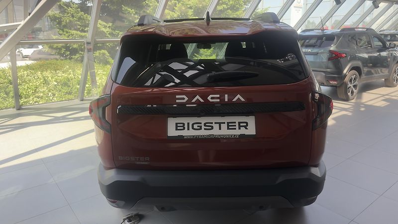 Dacia Bigster (2026) Bigster Journey Hybrid 155 - fotka 5 z 19