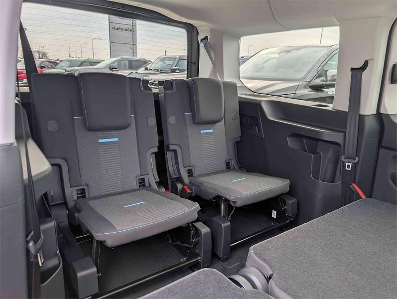 Ford Tourneo Connect (2025) Active, Grand Tourneo, 2.0 Eco - fotka 13 z 19