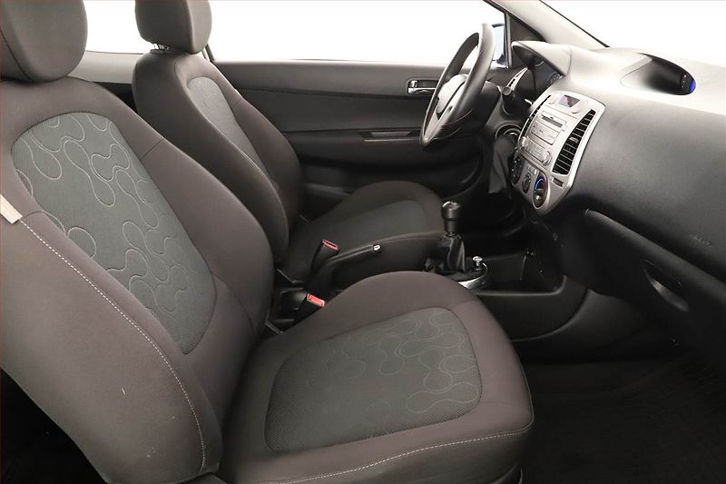 Hyundai i20 (2011) 1.2, nová STK, jezdí výborně - fotka 7 z 12