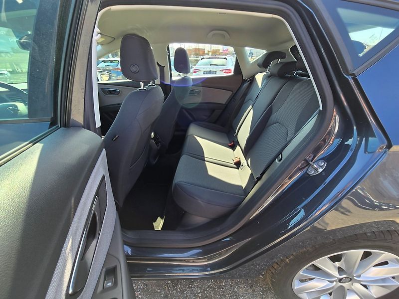 Seat Leon (2021) 1.5 TSGi Style DSG - fotka 12 z 22