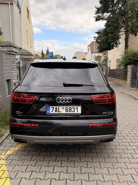 Audi Q7 (2018) 3.0 TFSI - fotka 3 z 17
