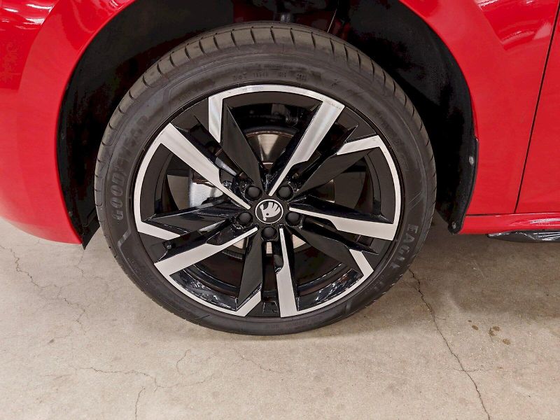 Škoda Kamiq (2025) 1.5 TSI 110 kW DSG Monte Carlo - fotka 29 z 29