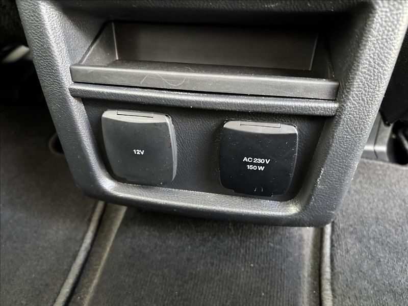 Ford S-MAX 2,5 HEV 140kW Titanium - fotka 21 z 47