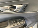 Volvo XC60 B4 AWD PLUS DARK AT8, ČR - náhled 18