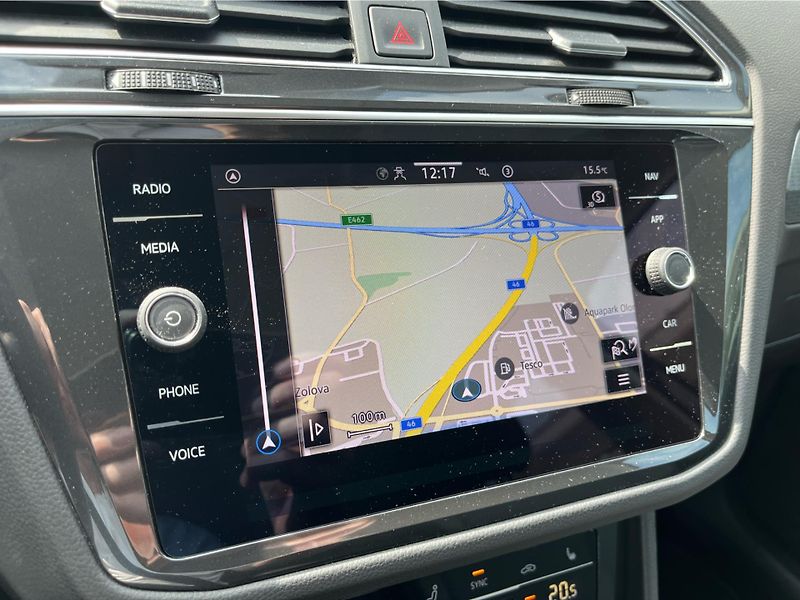 Volkswagen Tiguan Life 2.0 TDI 110 kW DSG - fotka 15 z 29