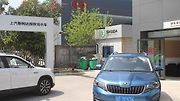 Dealerství Škody ve městě Kunshan sídlí v sousedství dalších značek, třeba čínské BYD