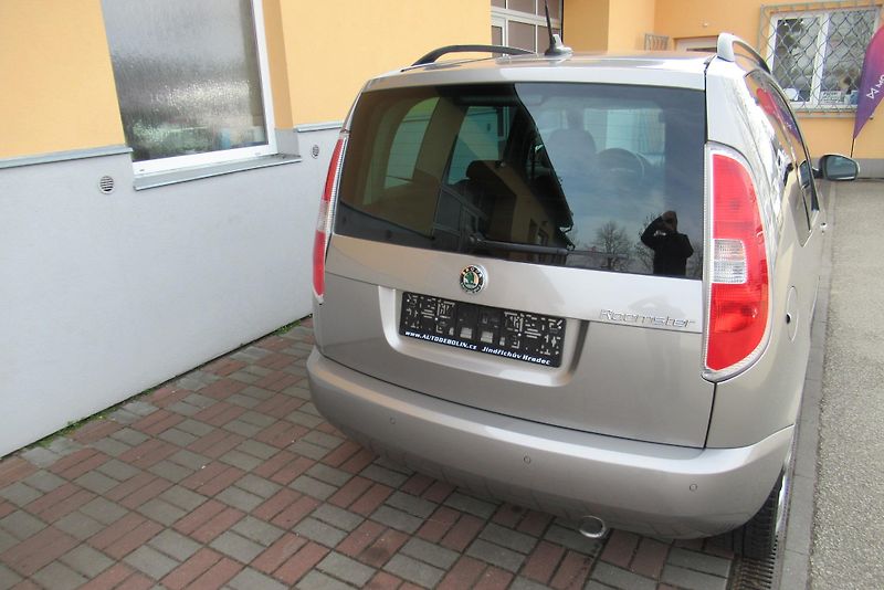 Škoda Roomster 1.2 TSi AUT. KLIMA  NAVIGACE - fotka 4 z 23