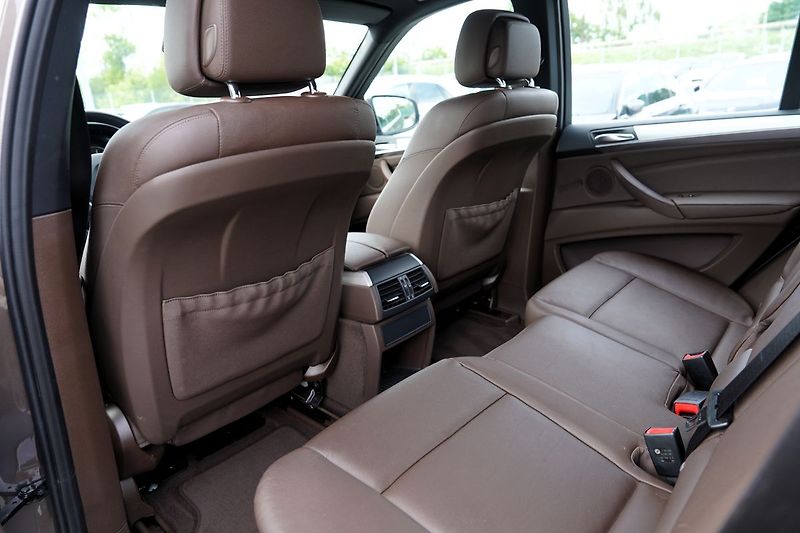 BMW X5 4.0d xDrive/kůže/7míst/55.000k - fotka 34 z 44