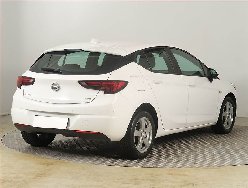 Opel Astra (2017) Enjoy 1.6 CDTI, Serv.kniha - fotka 5 z 16