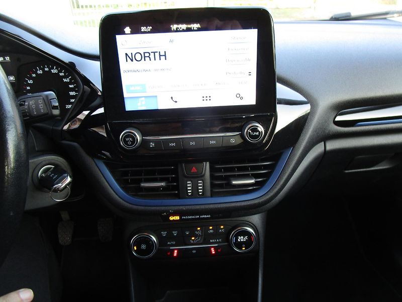 Ford Fiesta 1,0-73KW-NOVÁ STK - fotka 11 z 14