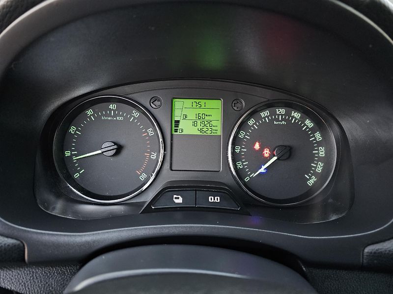 Škoda Fabia 1.2 TSI 63kW AMBITION,TEMPOMAT - fotka 18 z 37