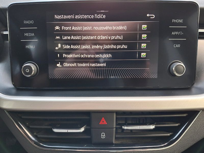 Škoda Kamiq (2019) Style 1,6TDi 85kW - fotka 17 z 35