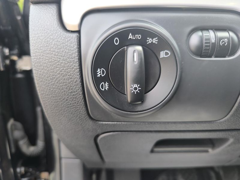 Volkswagen Golf (2010) 2.0 TDi 4x4 ČR,DOLOŽENÉ KM - fotka 15 z 25