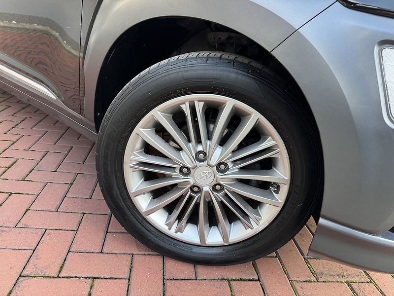 Škoda Fabia (2015) 1.2TSi Digi Klima Tempomat BT - fotka 40 z 48