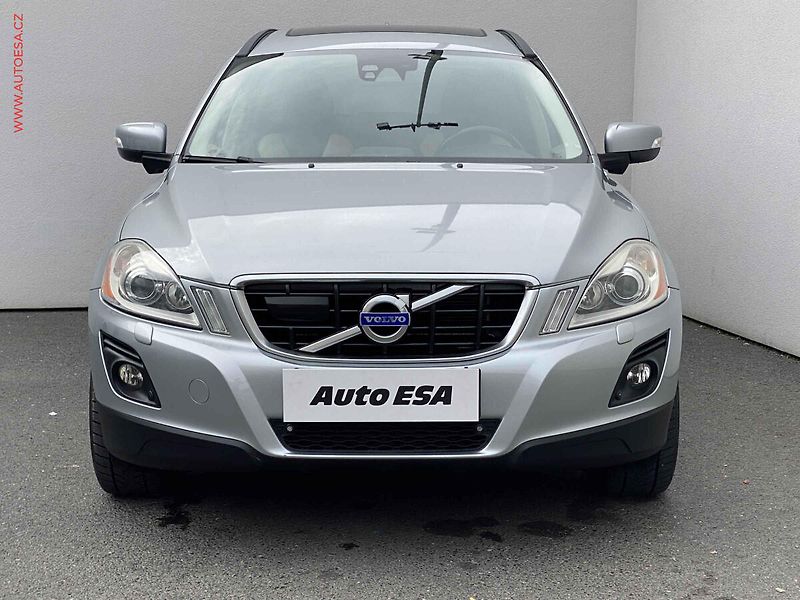Volvo XC60 (2009) 2.4 D5 4WD, ČR, Summum, AT - fotka 2 z 18