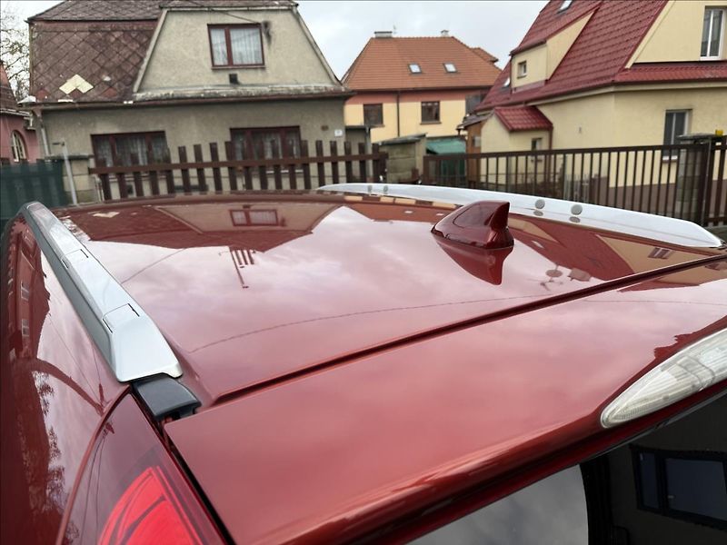 Honda CR-V 2,0 4x4 - fotka 24 z 25
