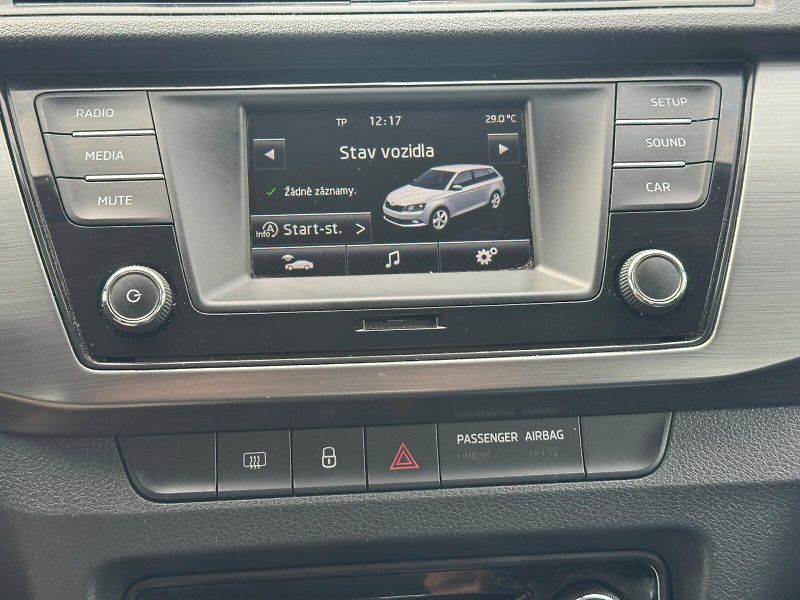Škoda Fabia (2015) 1.2 TSI 66 kW Style Combi - fotka 14 z 25